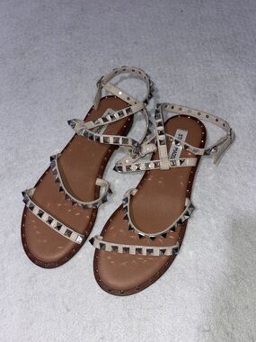 Steve Madden Cream Studded Gladiator Sandals